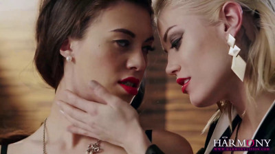 Tiffany Doll double penetrated by women