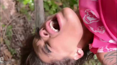 Nikita Bellucci anal intense dans le jardin