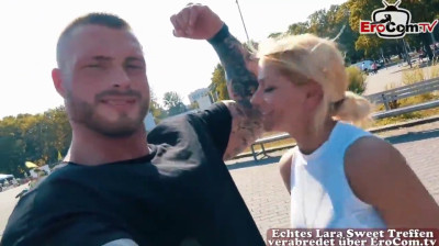 Caliente MILF alemana tatuada follando