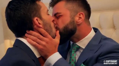 Two co-workers fuck in bed