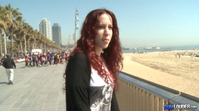 Debuta en el porno a cambio de dinero