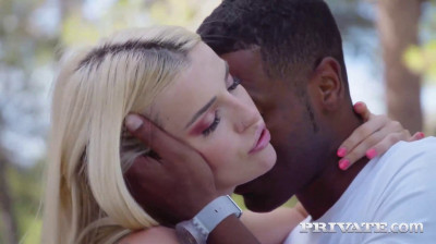 Interracial anal in paradise