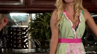 Lesbian games of blondes in the kitchen (Aaliyah Love, Cherie Deville)