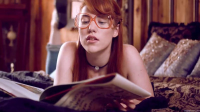 Gwen Stark - Nerd Girls 5