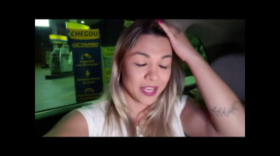 Jugosa brasileña disfrutando en el gloryhole