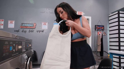 Jennifer White - Risky Sneaky Public Tumble