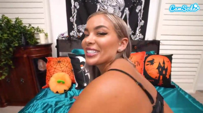 Two buttocks like two pumpkins