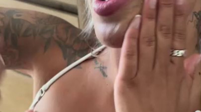 This is what a pornstar records with her cell phone