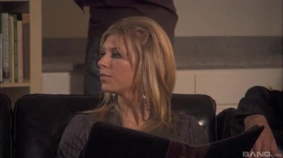 Haley Paige follando en la cocina con Manuel Ferrara