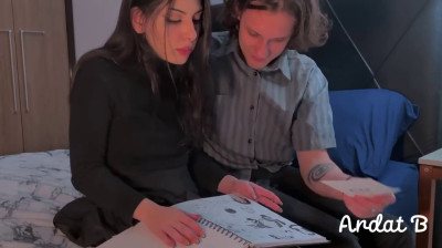 Juego con dildos antes de la penetración