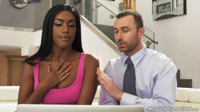 Fiancée noire trompe avec un tailleur blanc