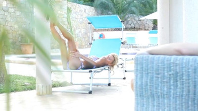 21 - Stephanie  Easy Tease