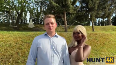 4k - Ebony Cheating in Park
