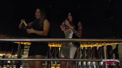 Deliciosa cena lésbica com duas pornstars brasileiras